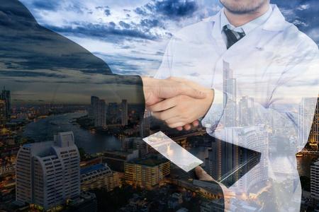 How to Have a Friendly (But Firm) Negotiation Process - Banner Image